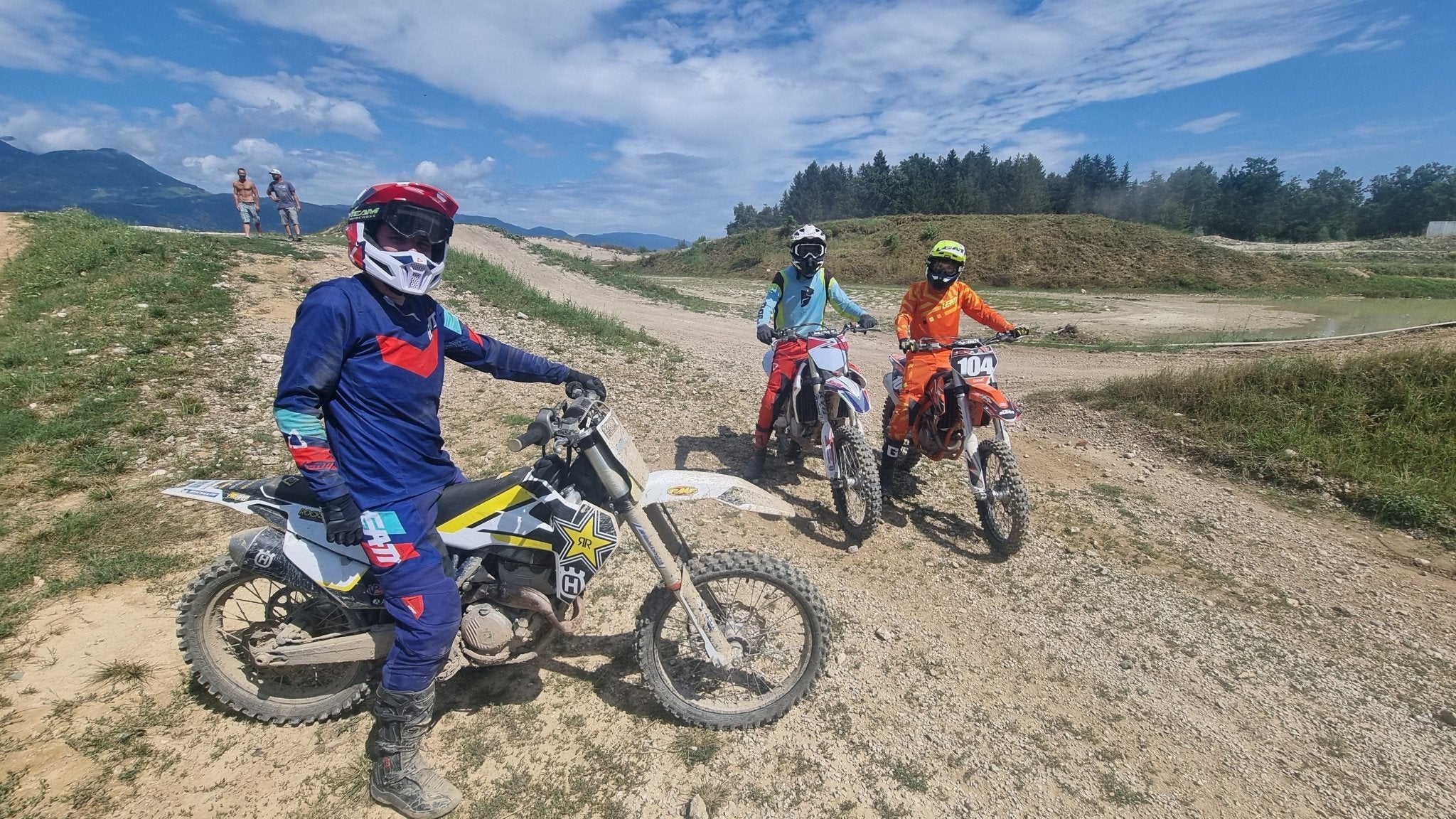 Najem minikros in motokros motorjev - Myteam Moto.Shop